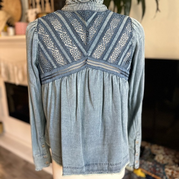 Pilcro Victorian V- Neck Blouse NWT - Picture 11 of 13